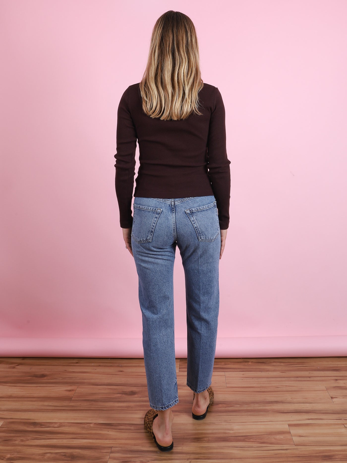 Varra Henley in Mahogany