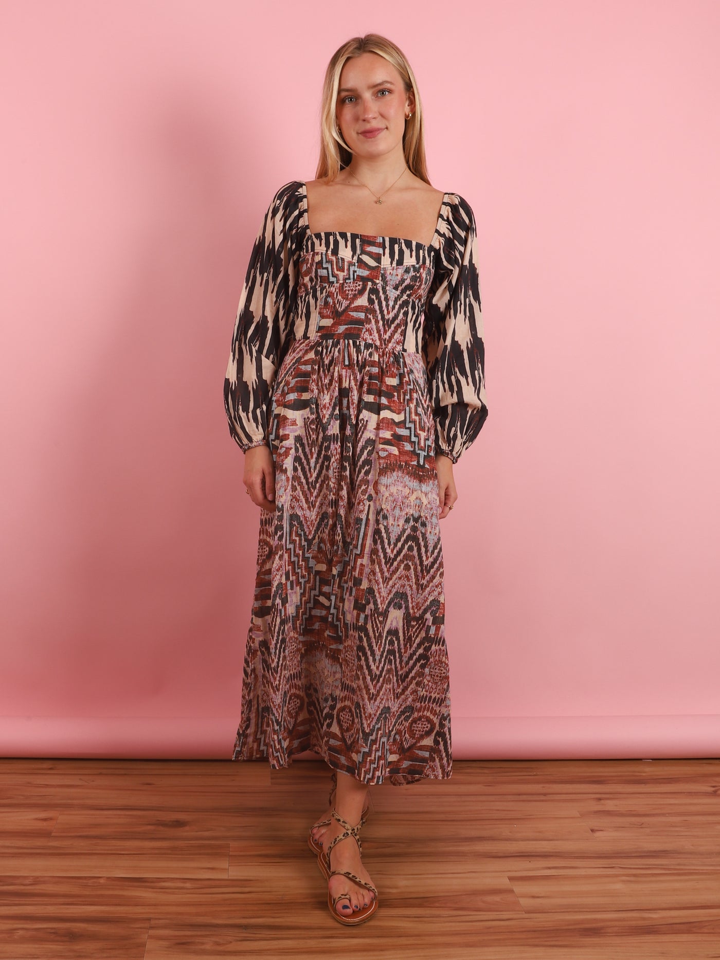 Junin Naibi Dress