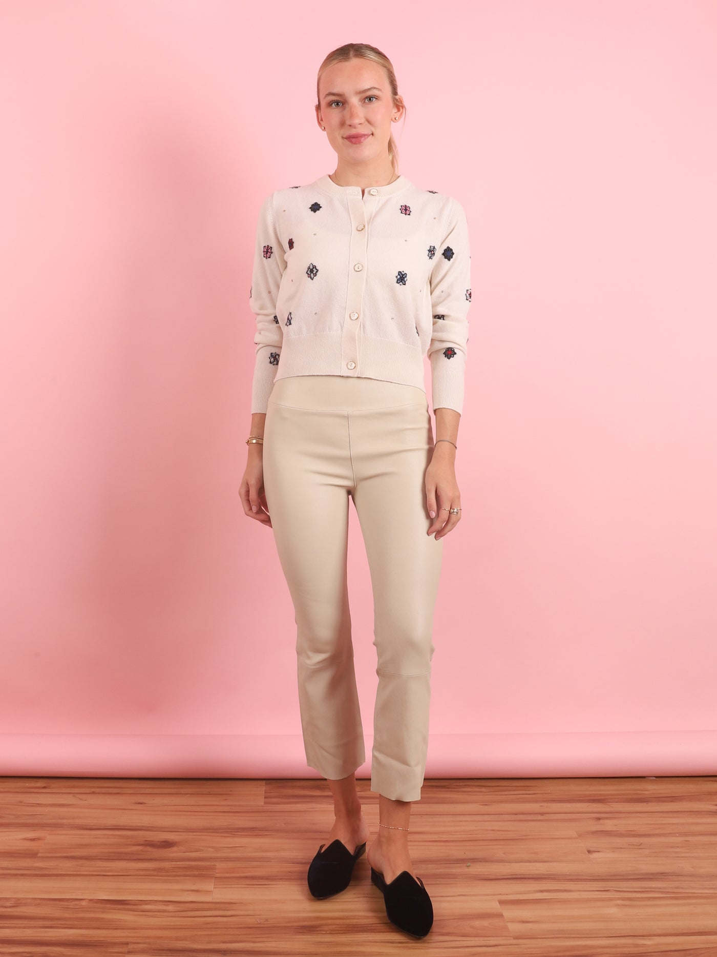 Niveous Cardigan