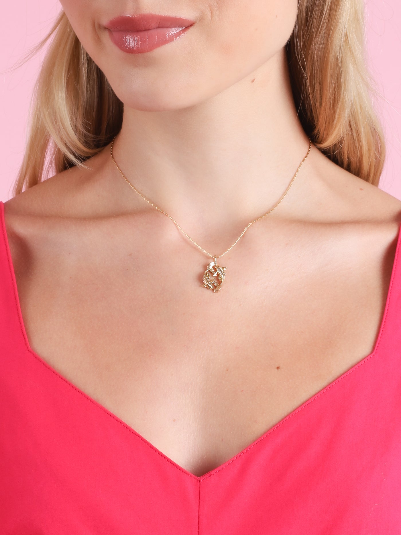 SMALL PISCES ZODIAC NECKLACE