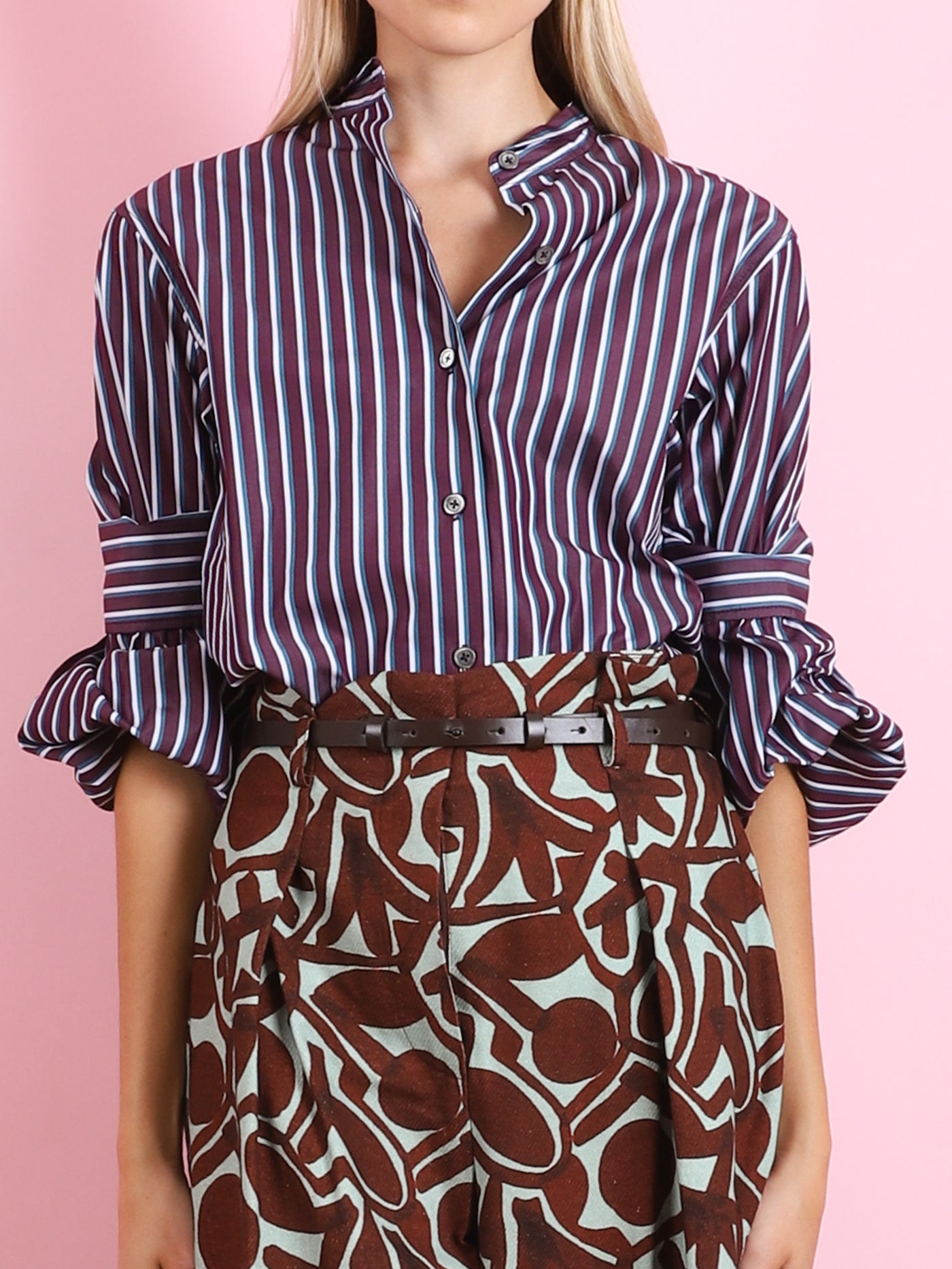 ROLLED CUFF BUTTON DOWN SHIRT