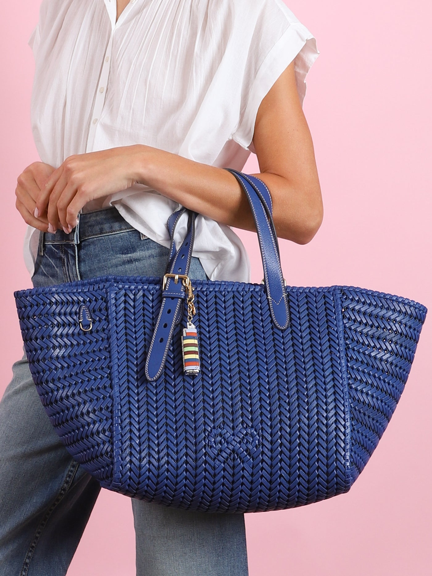 NEESON SQUARE TOTE IN MONDAY BLUE