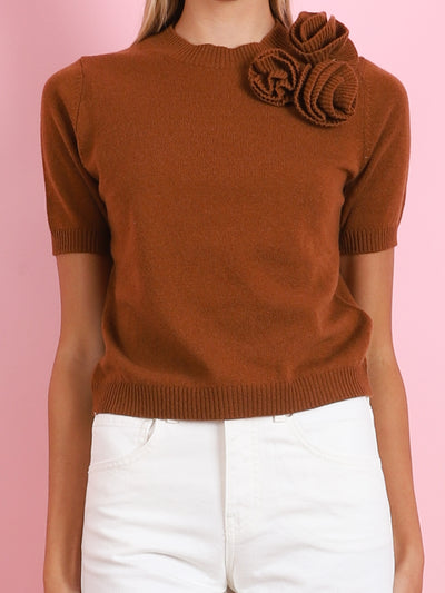CREWNECK SHORT SLEEVED SWEATER WITH FLOWER