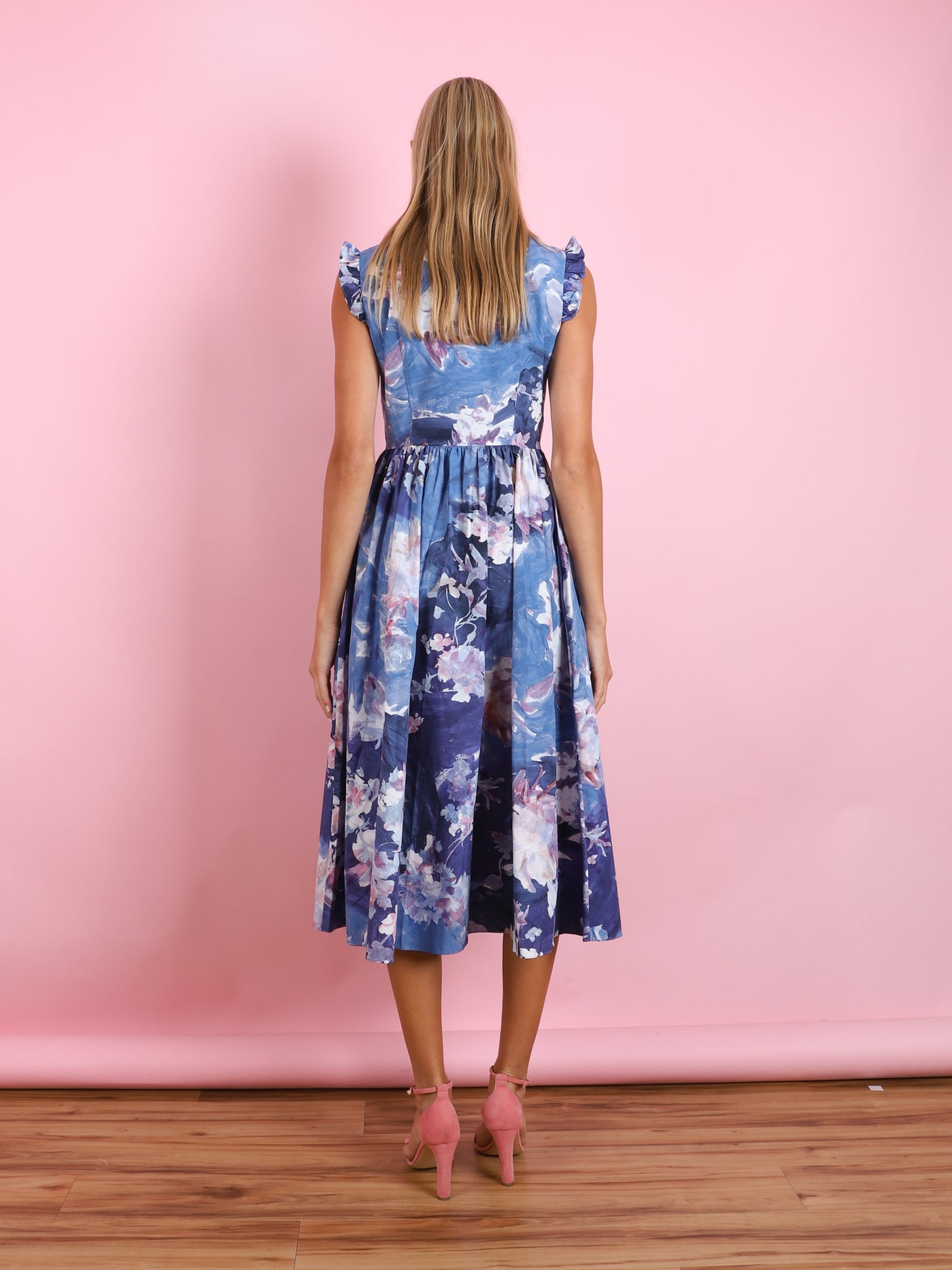 SLEEVELESS FLARED MIDI DRESS