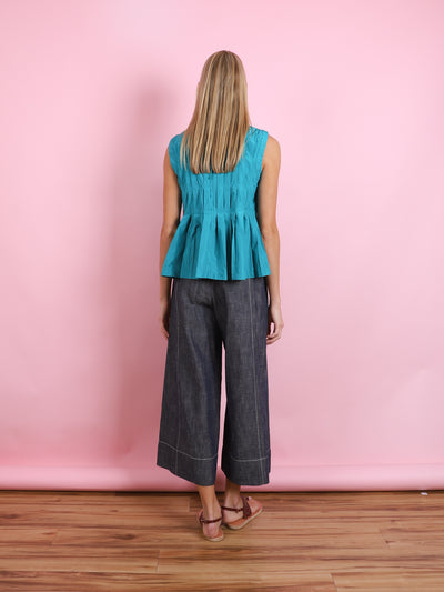 PEACOCK PLEAT SLEEVELESS BLOUSE