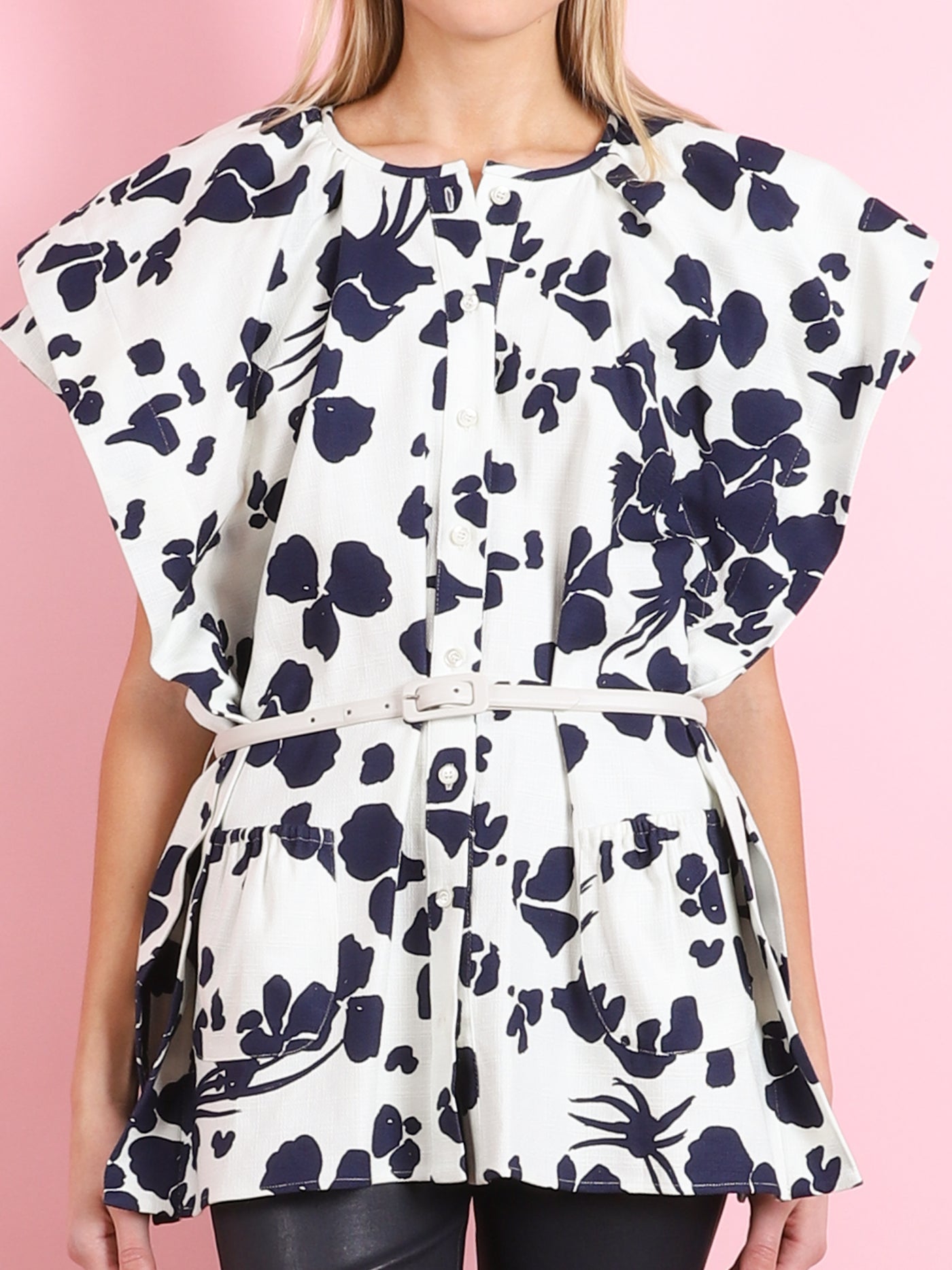 PRINTED SHORT SLEEVE TOP WITH CINCHED WAIST