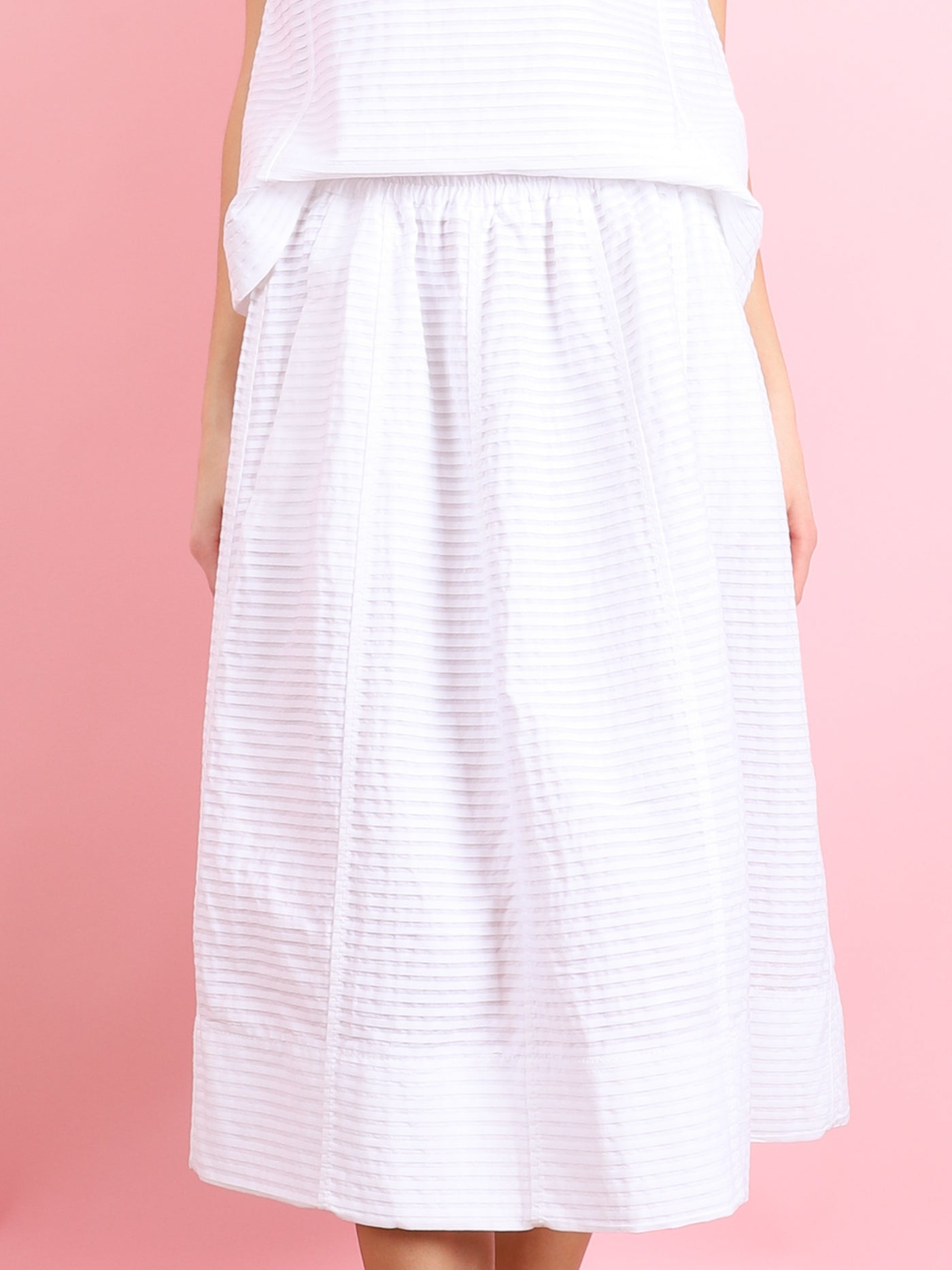 TEXTURED WHITE SKIRT