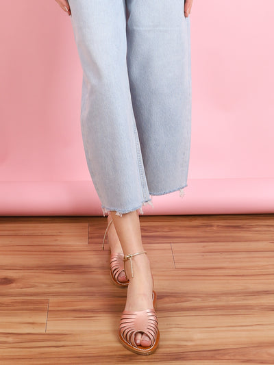 Antidonic Sandal