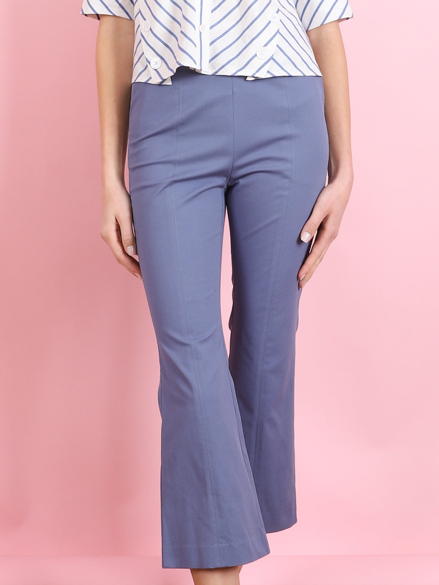 Kick Flare Crop Pant in Blue